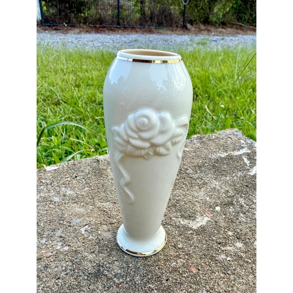 Lenox Rose Blossom Vase Fine Ivory China 24K Gold Trim Raised Relief Floral 7.5